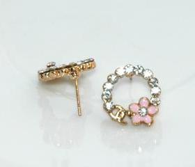  Dazzling Gold Plated White Rhinestone Earrings with Flower 